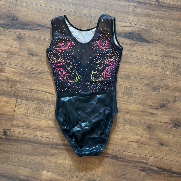 Quatro leotard , wore ones and the she quit - Picture 2 of 4